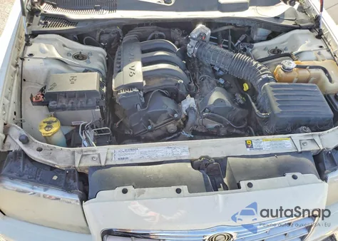 2006 Chrysler 300 из США, поврежденный, VIN 2C3LA43R26H513786